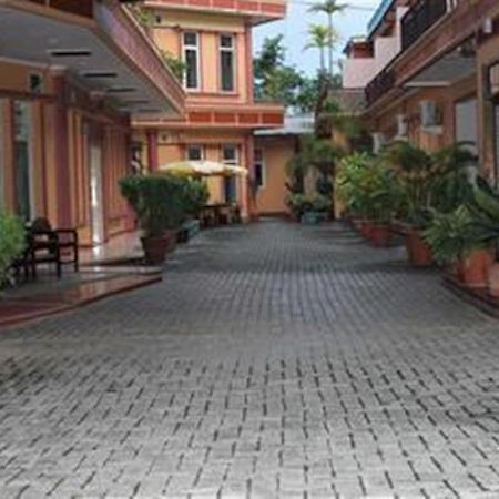 Fujita Papua Hotel Manokwari Exterior photo
